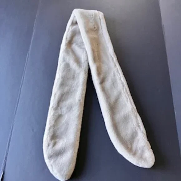 Madewell gray faux fur scarf - Picture 3 of 4